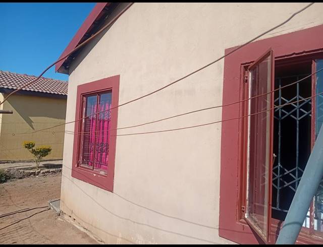 2 BEDROOM HOUSE FOR SALE IN SOSHANGUVE XX